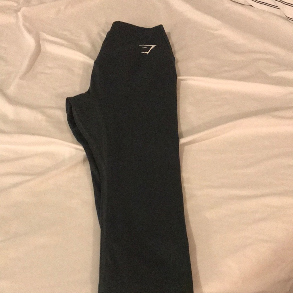 Gym shark cropped leggings